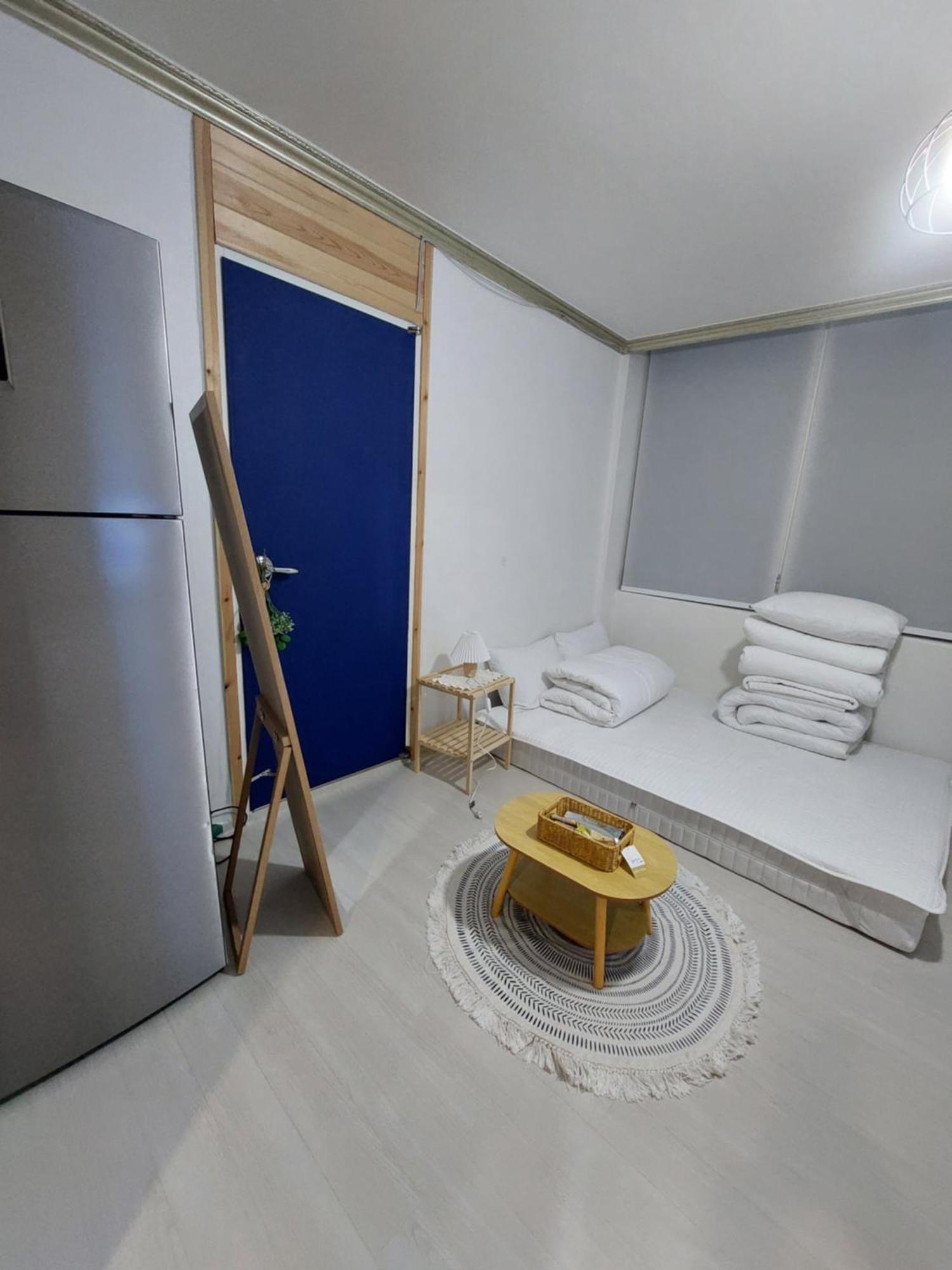 Blau Guesthouse Kjongdzsu Kültér fotó