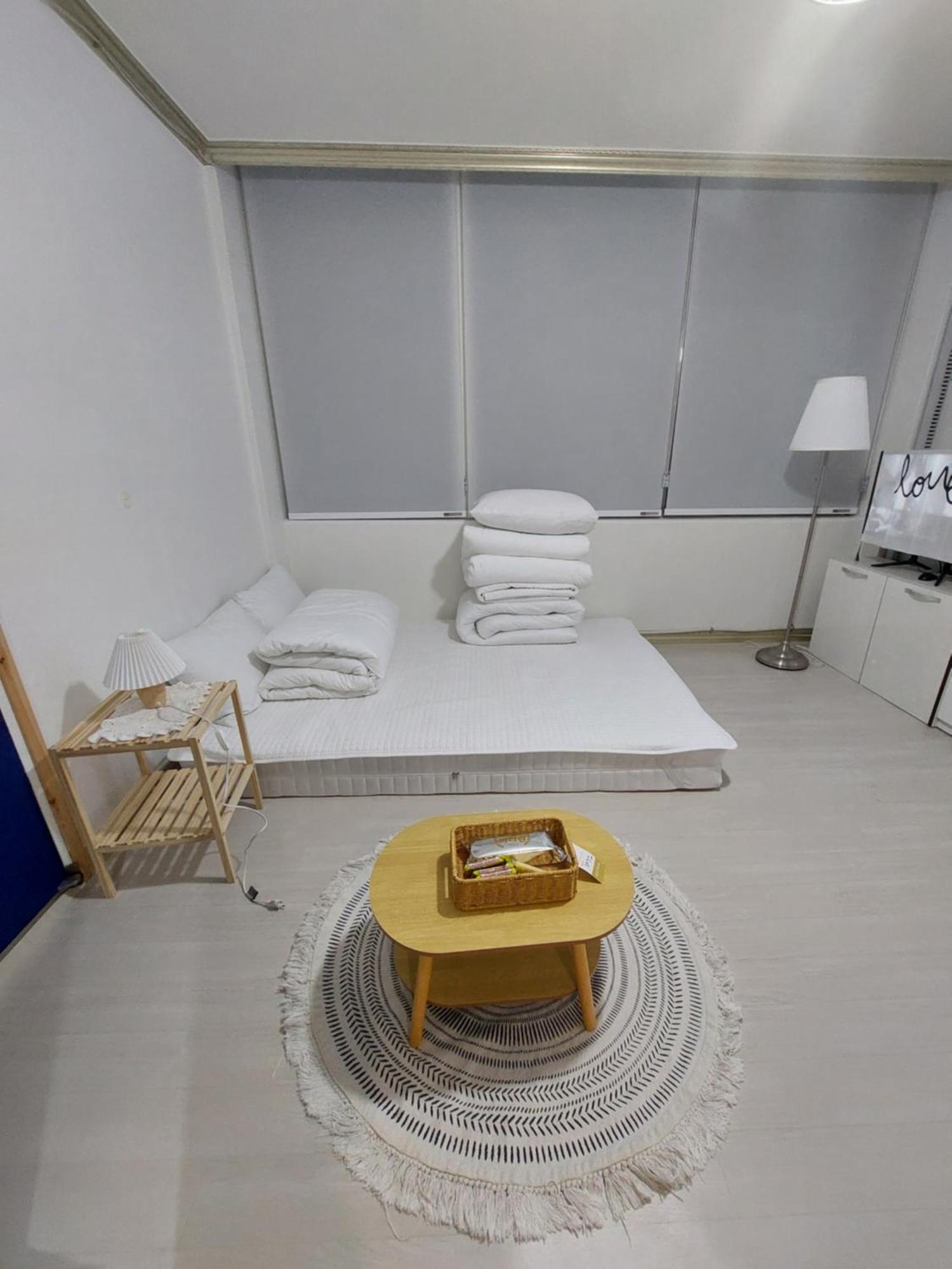 Blau Guesthouse Kjongdzsu Kültér fotó