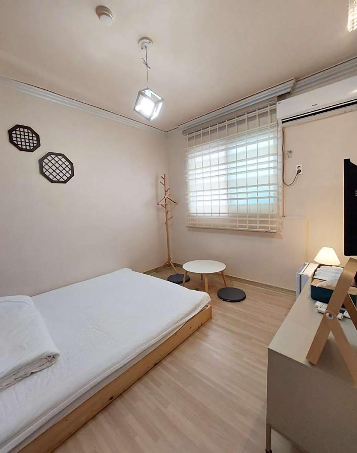Blau Guesthouse Kjongdzsu Kültér fotó