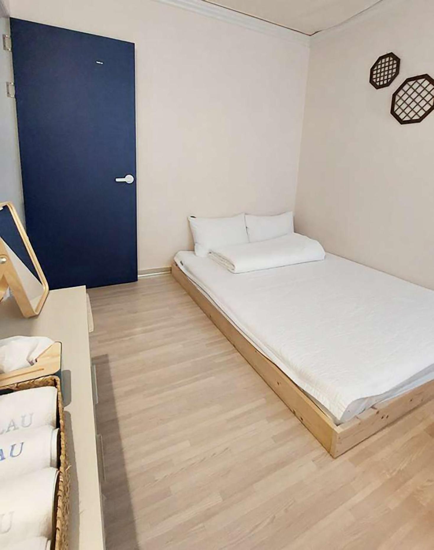 Blau Guesthouse Kjongdzsu Kültér fotó